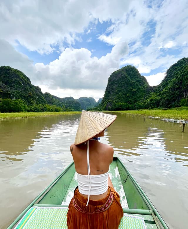 Vietnam solo travel woman